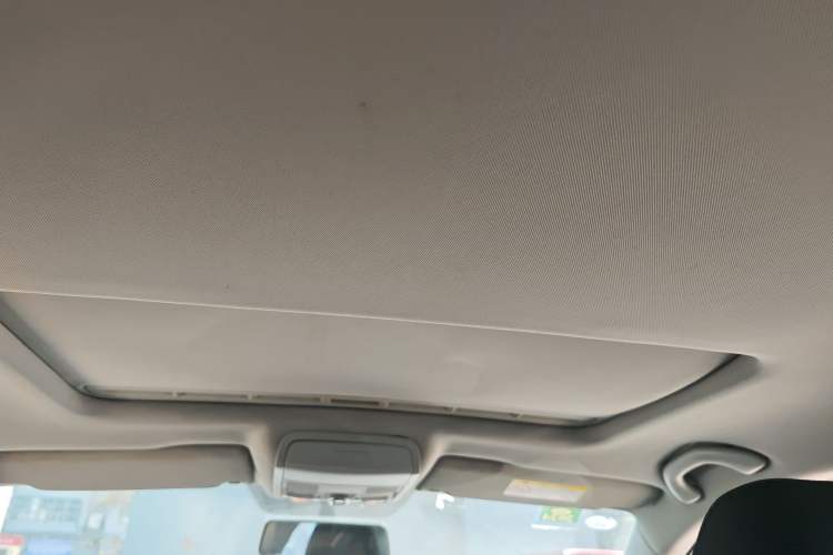 Used Volkswagen Sagitar 2015 1.6L Automatic Comfort Model Headliner