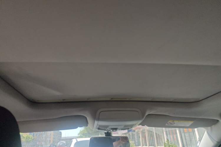Used Volkswagen Sagitar 2015 230TSI Automatic Comfort Version Headliner