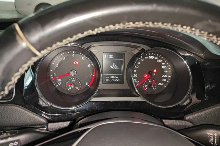 Used Volkswagen Sagitar 2015 230TSI Manual Comfort Version Instrument Cluster