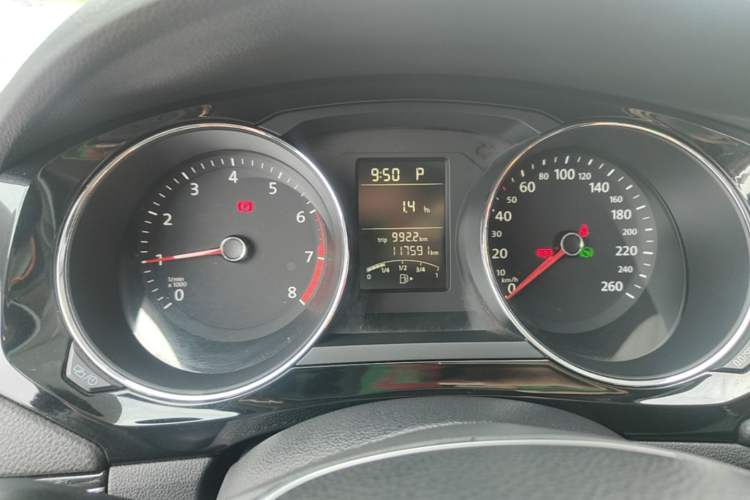 Used Volkswagen Sagitar 2015 1.6L Automatic Comfort Model Instrument Cluster