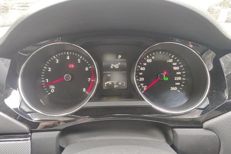 Used Volkswagen Sagitar 2015 1.6L Automatic Comfort Model Instrument Cluster