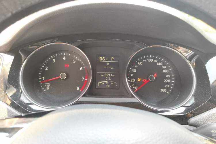 Used Volkswagen Sagitar 2015 1.6L Automatic Comfort Model Instrument Cluster