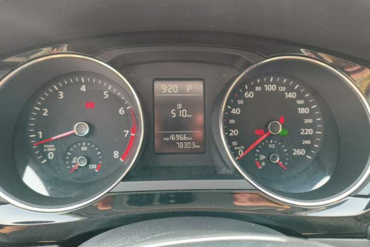Used Volkswagen Sagitar 2015 230TSI Automatic Comfort Version Instrument Cluster