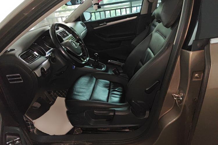 Used Volkswagen Sagitar 2015 230TSI Manual Comfort Version Left Front Seat