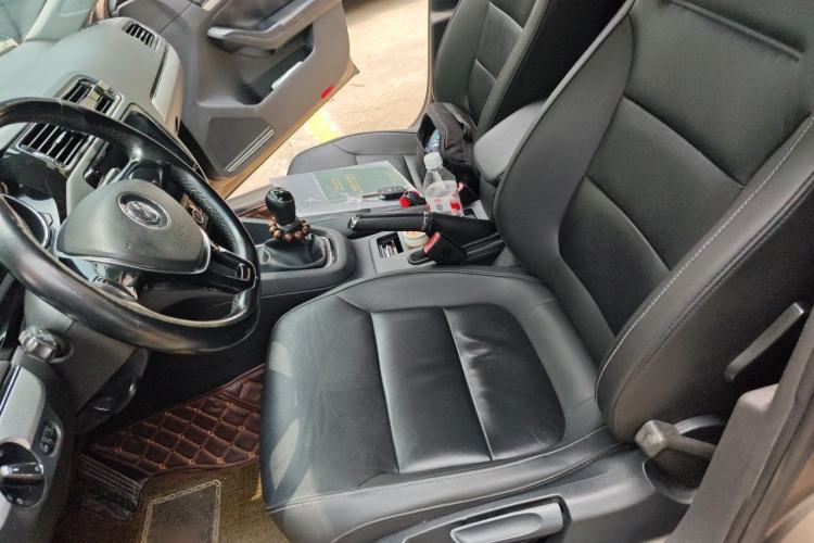 Used Volkswagen Sagitar 2015 1.6L Manual Comfort Model Left Front Seat