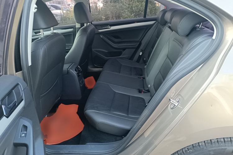 Used Volkswagen Sagitar 2015 230TSI Automatic Comfort Version Left Rear Seat