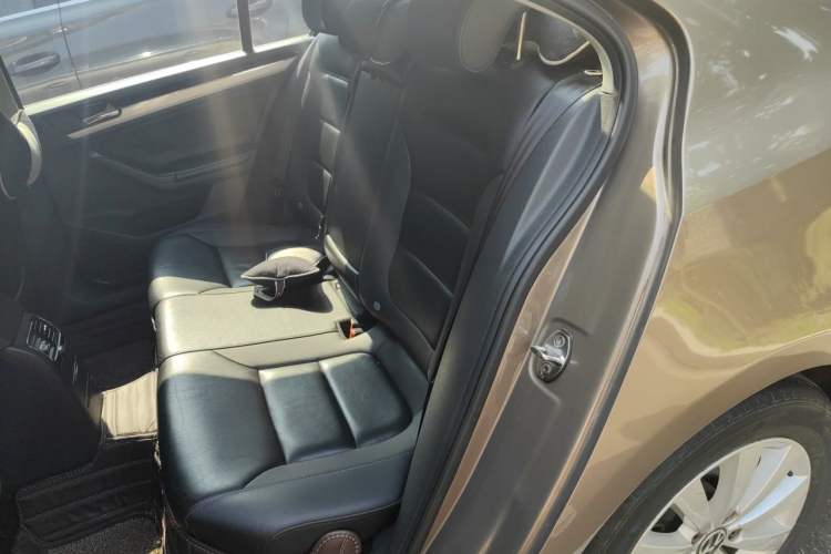 Used Volkswagen Sagitar 2015 1.6L Automatic Comfort Model Left Rear Seat