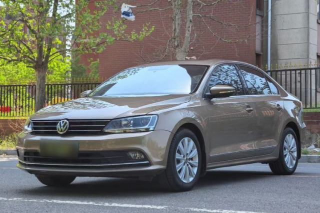 Used Volkswagen Sagitar 2015 1.6L Automatic Comfort Model