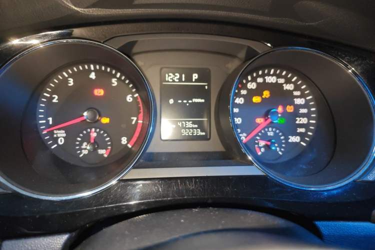 Used Volkswagen Sagitar 2015 230TSI Automatic Comfort Version Odometer Close Up