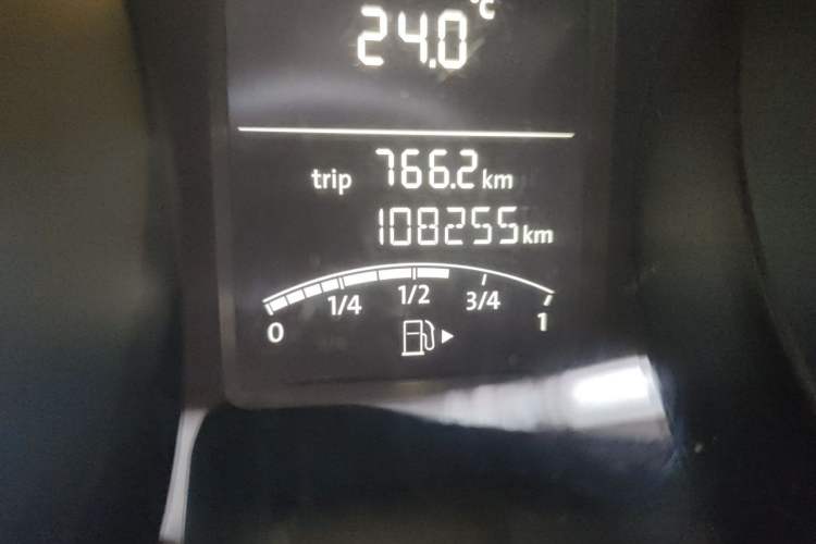 Used Volkswagen Sagitar 2015 1.6L Automatic Comfort Model Odometer Close Up