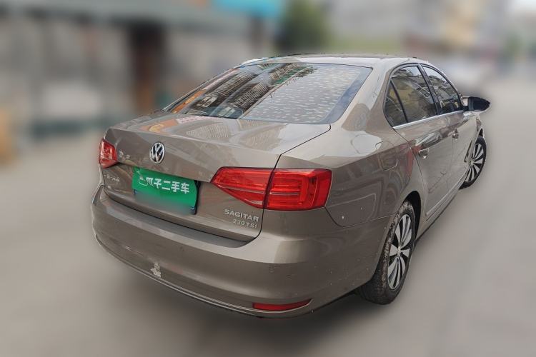 Used Volkswagen Sagitar 2015 230TSI Automatic Luxury Model Rear Right 45 Deg