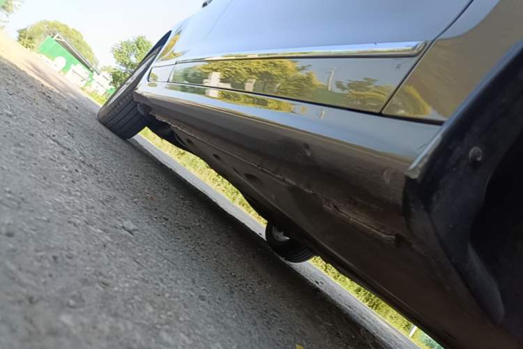 Used Volkswagen Sagitar 2015 230TSI Automatic Comfort Version Right Side Sill