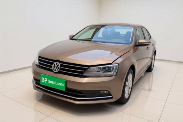 Volkswagen Sagitar 2015 230TSI Automatic Comfort Version usado