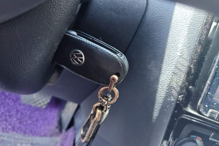 Used Volkswagen Sagitar 2015 1.6L Automatic Comfort Model Vehicle Key