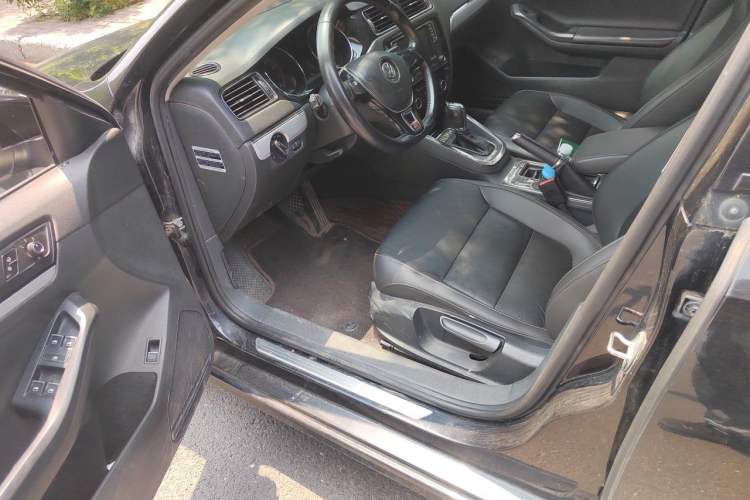 Used Volkswagen Sagitar 2016 230TSI 25th Anniversary Edition Driver Seat