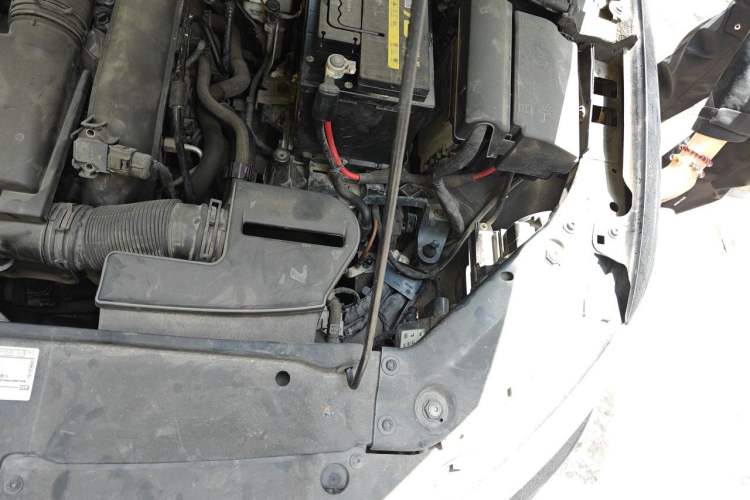 Used Volkswagen Sagitar 2016 230TSI 25th Anniversary Edition Engine Bay Left