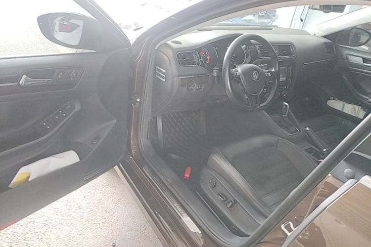 Used Volkswagen Sagitar 2016 230TSI 25th Anniversary Edition Driver Seat