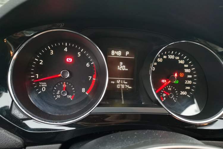 Used Volkswagen Sagitar 2016 230TSI 25th Anniversary Edition Instrument Cluster
