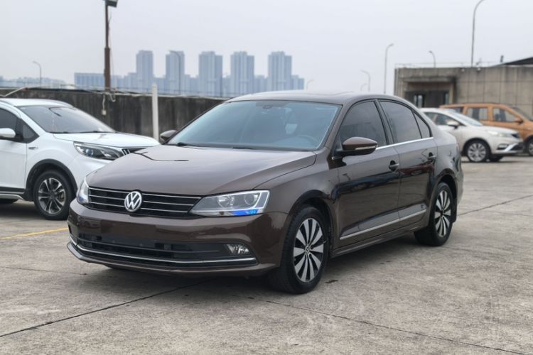 Used Volkswagen Sagitar 2016 230TSI 25th Anniversary Edition Guazi used car, China used car export, Used car for sale, Used  cars, Cheapest cars for sale