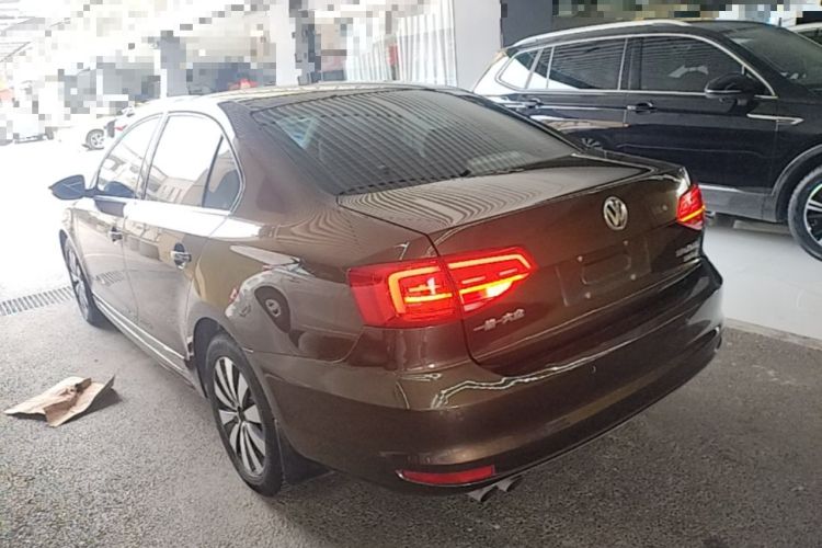 Used Volkswagen Sagitar 2016 230TSI 25th Anniversary Edition Rear Left 45 Deg