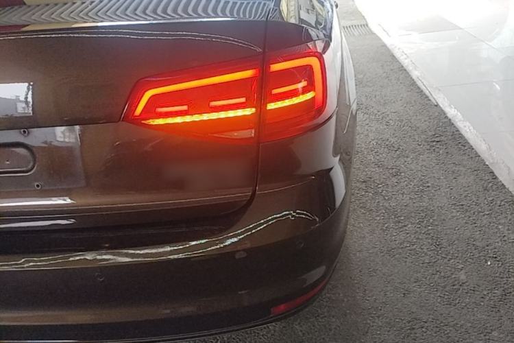 Used Volkswagen Sagitar 2016 230TSI 25th Anniversary Edition Right Rear Taillight