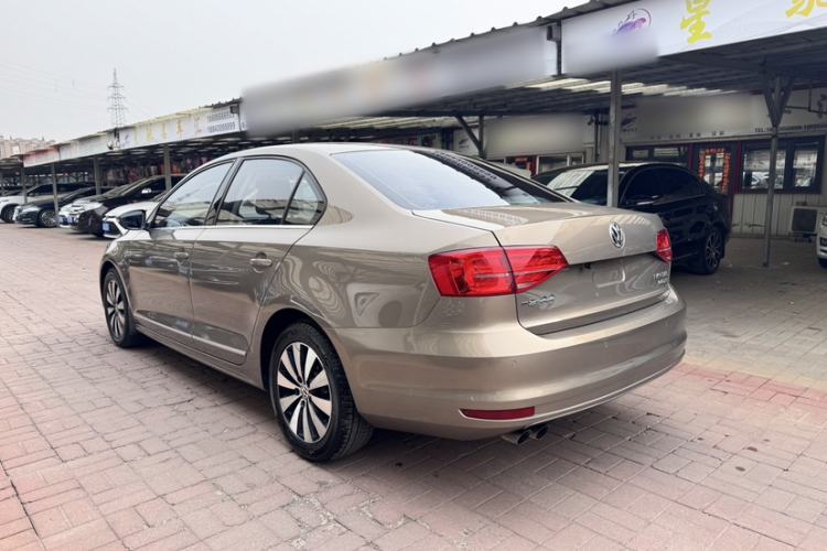 Used Volkswagen Sagitar 2016 230TSI 25th Anniversary Edition Exterior 3