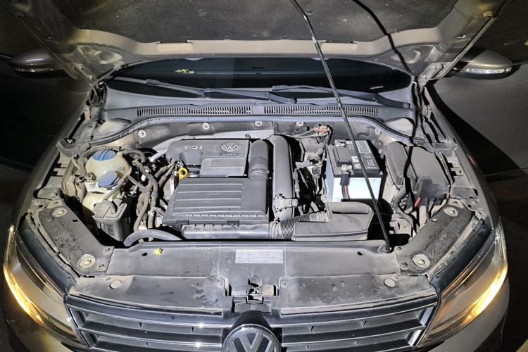 Used Volkswagen Sagitar 2016 230TSI 25th Anniversary Edition Engine Bay