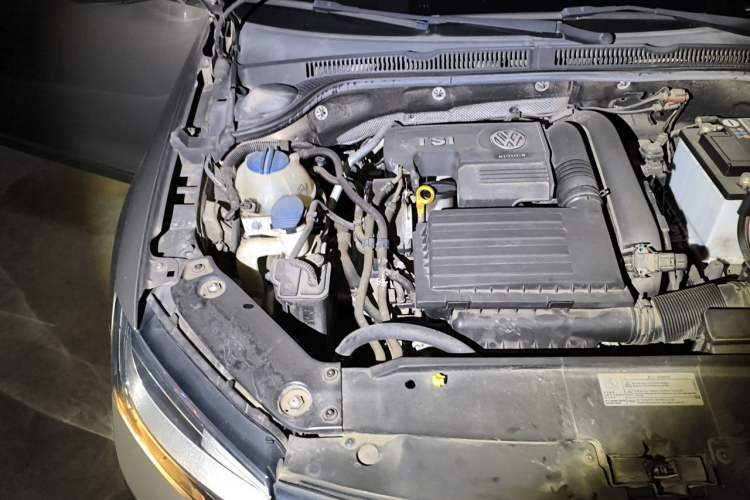 Used Volkswagen Sagitar 2016 230TSI 25th Anniversary Edition Engine Bay Right