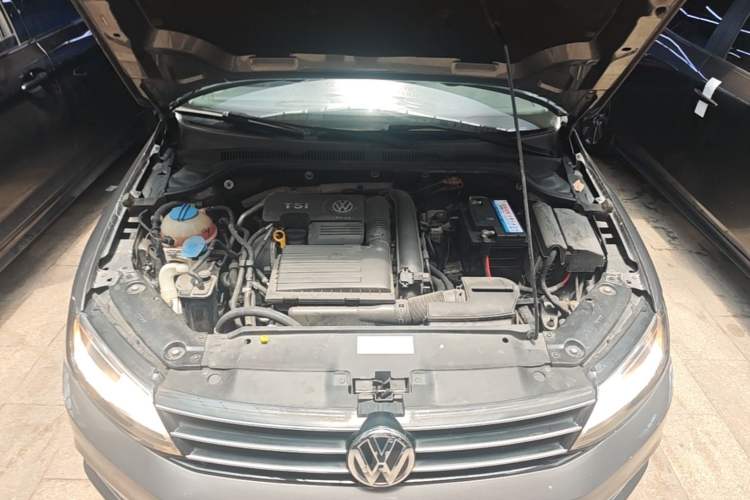 Used Volkswagen Sagitar 2016 230TSI 25th Anniversary Edition Engine Bay