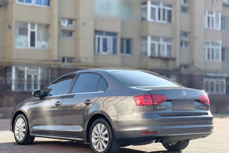 Used Volkswagen Sagitar 2016 230TSI 25th Anniversary Edition Exterior 4