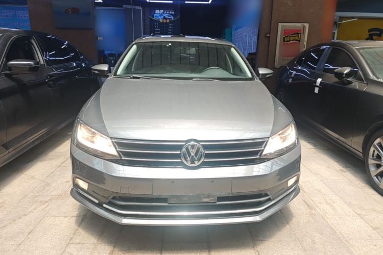 Used Volkswagen Sagitar 2016 230TSI 25th Anniversary Edition Front