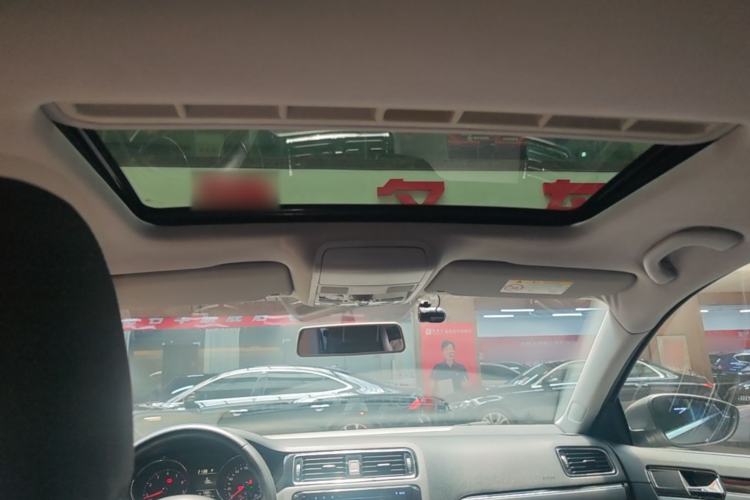 Used Volkswagen Sagitar 2016 230TSI 25th Anniversary Edition Headliner
