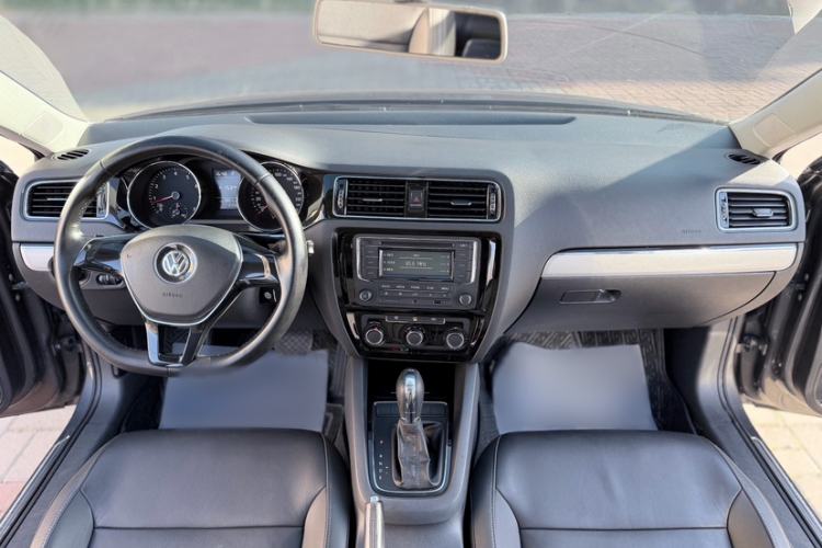 Used Volkswagen Sagitar 2016 230TSI 25th Anniversary Edition Interior 1