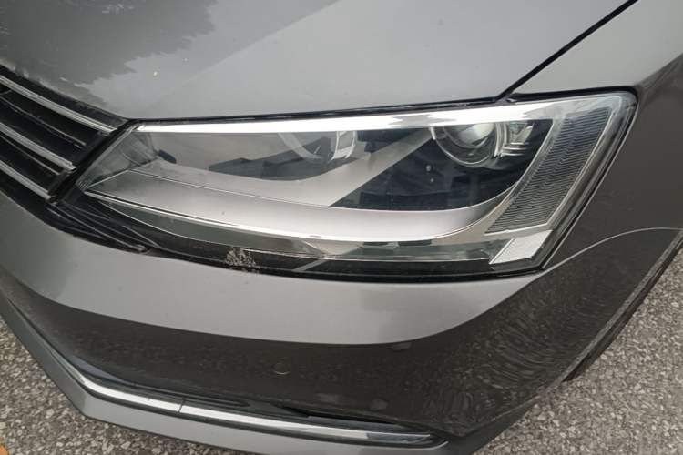 Used Volkswagen Sagitar 2016 230TSI 25th Anniversary Edition Left Front Headlight