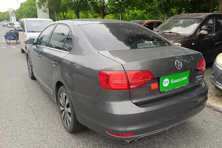 Used Volkswagen Sagitar 2016 230TSI 25th Anniversary Edition Rear Left 45 Deg