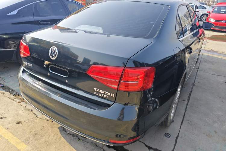 Used Volkswagen Sagitar 2016 230TSI 25th Anniversary Edition Rear Right 45 Deg