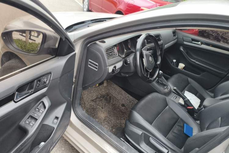 Used Volkswagen Sagitar 2016 230TSI 25th Anniversary Edition Driver Seat