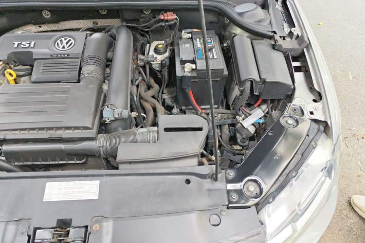 Used Volkswagen Sagitar 2016 230TSI 25th Anniversary Edition Engine Bay Left