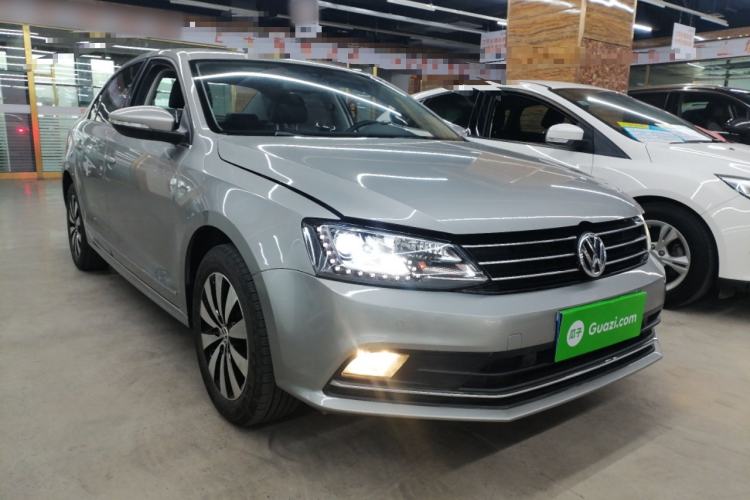 Used Volkswagen Sagitar 2016 230TSI 25th Anniversary Edition Exterior 2