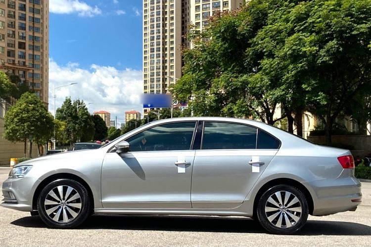 Used Volkswagen Sagitar 2016 230TSI 25th Anniversary Edition Exterior 3