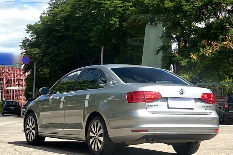 Used Volkswagen Sagitar 2016 230TSI 25th Anniversary Edition Exterior 4
