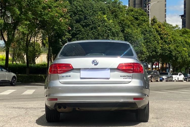 Used Volkswagen Sagitar 2016 230TSI 25th Anniversary Edition Exterior 5