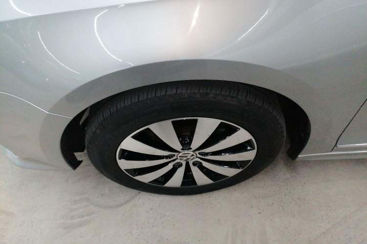 Used Volkswagen Sagitar 2016 230TSI 25th Anniversary Edition Exterior 7