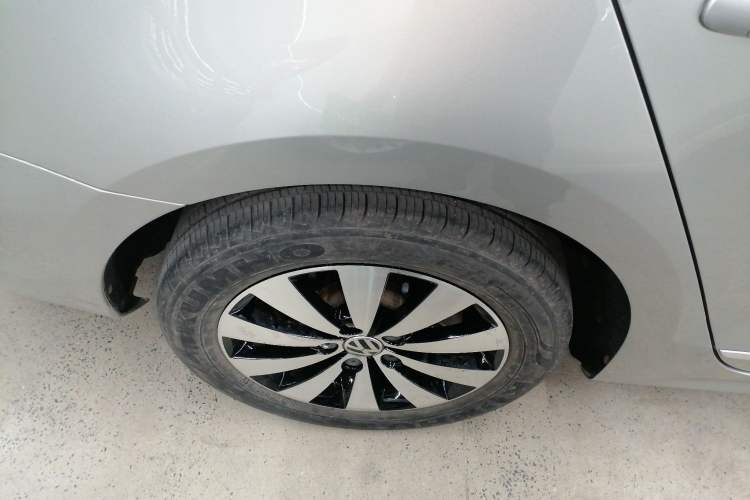 Used Volkswagen Sagitar 2016 230TSI 25th Anniversary Edition Exterior 8
