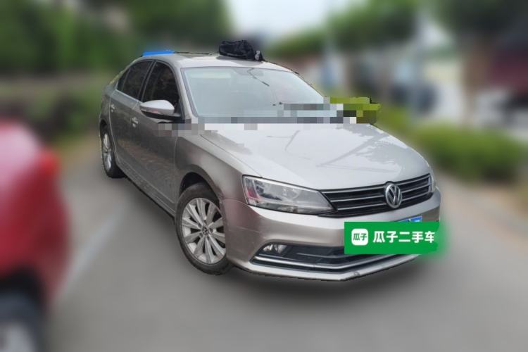 Used Volkswagen Sagitar 2016 230TSI 25th Anniversary Edition Front Right 45 Deg
