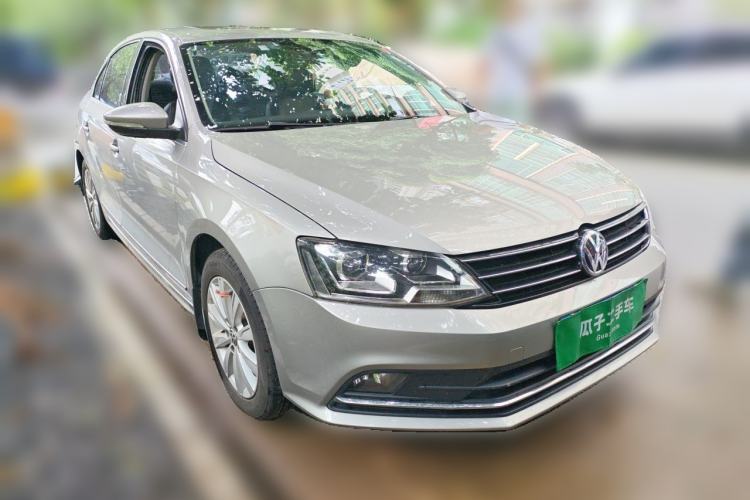 Used Volkswagen Sagitar 2016 230TSI 25th Anniversary Edition Front Right 45 Deg