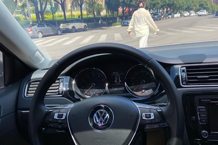 Used Volkswagen Sagitar 2016 230TSI 25th Anniversary Edition Interior 1