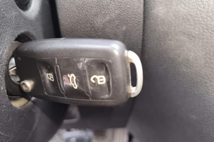 Used Volkswagen Sagitar 2016 230TSI 25th Anniversary Edition Vehicle Key