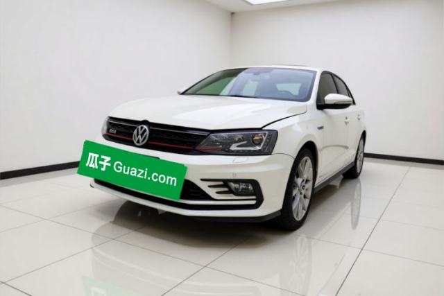 Volkswagen Sagitar 2016 2.0 TSI GLI usado