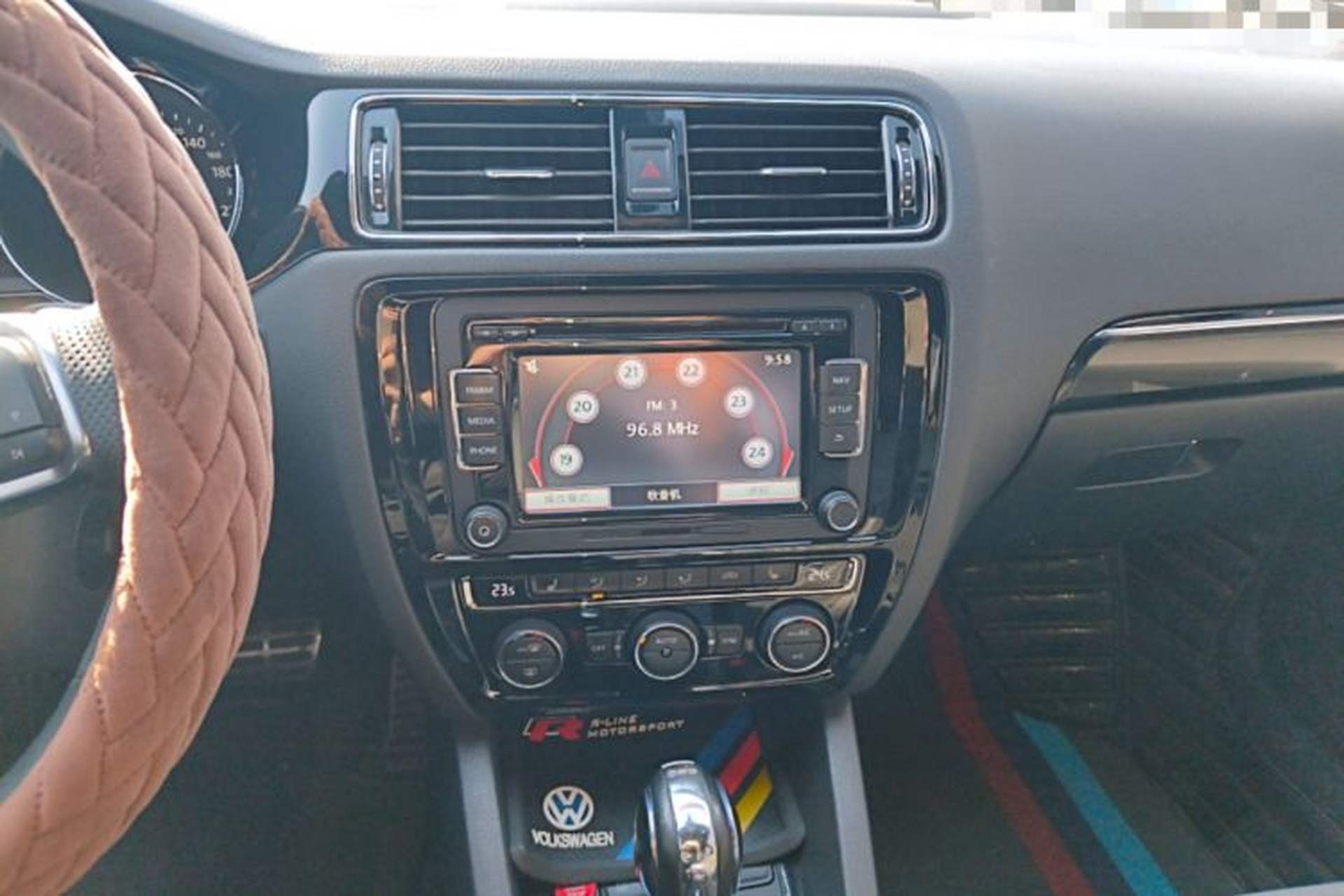 Used Volkswagen Sagitar 2016 2.0 TSI GLI Audio And AC Panel